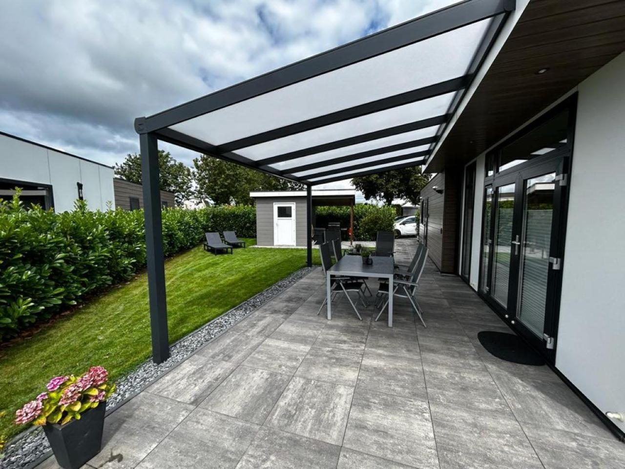 Ferienhaus / Chalet / Bungalow Am See, Holland, Niederlande, Lathum Eksteriør bilde